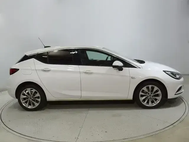 Brugt Opel Astra Excellence 136 HK (100 kW) 2017 Hvid Sedan