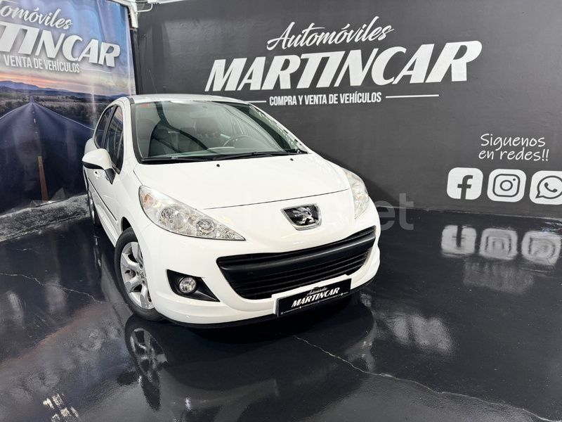 Blanco Usado 2014 Peugeot 207 Berlina | 5990 € (Precio justo) - Imagen 1/4
