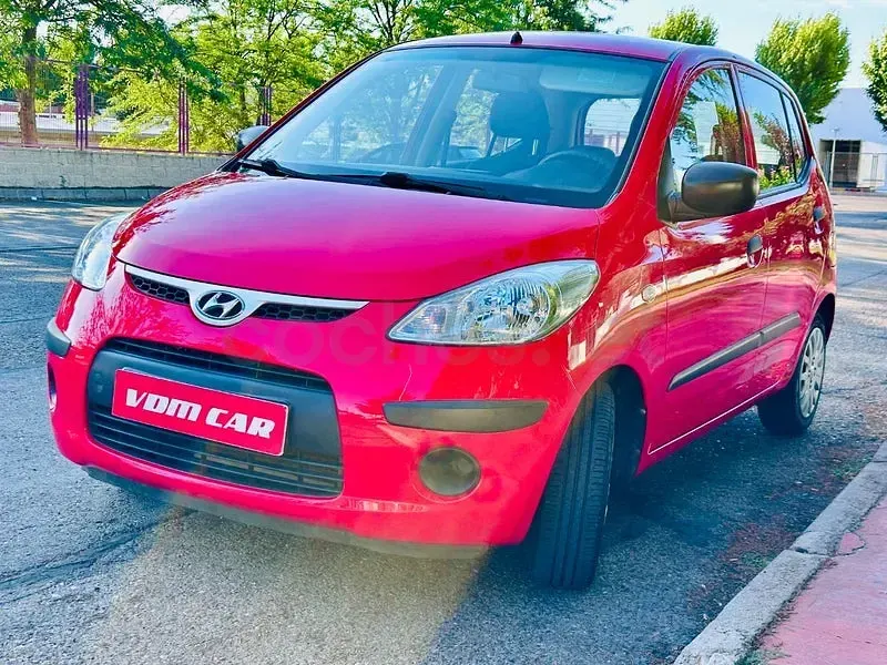 Usado Hyundai i10 Comfort 66 CV (48 kW) 2009 Rojo Utilitario