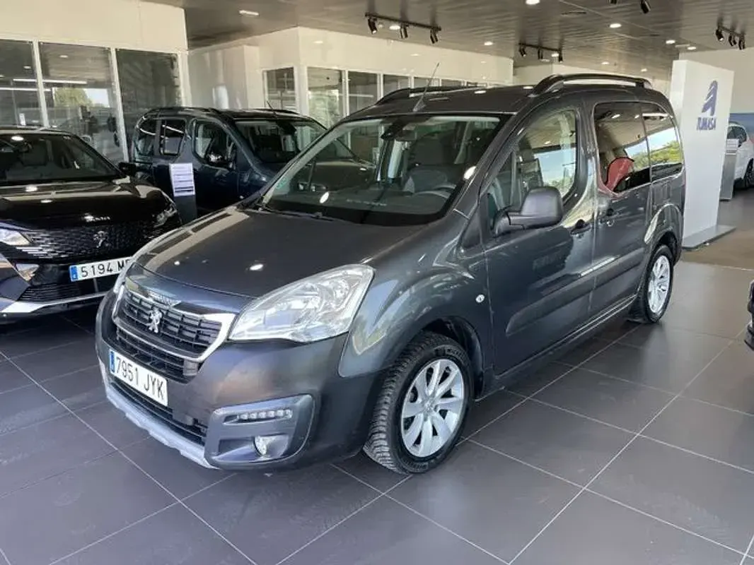Usado Peugeot TePee Outdoor 99 CV (72 kW) 2017 Gris Van