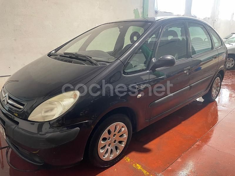 Negro Usado 2008 Citroën Xsara Picasso Exclusive Monovolumen | 4499 € (Un poco caro) - Imagen 1/4