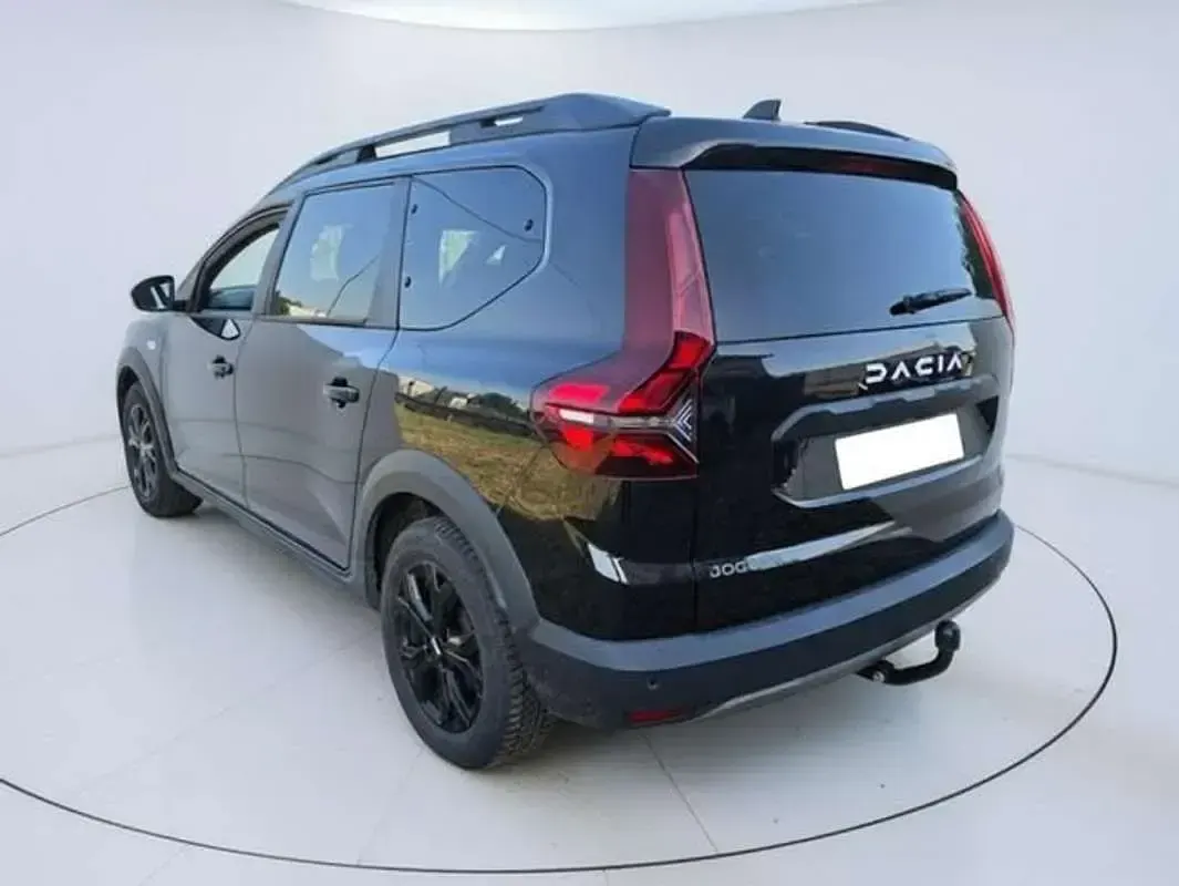 Usado Dacia Jogger Extreme 101 CV (74 kW) 2023 Negro Monovolumen