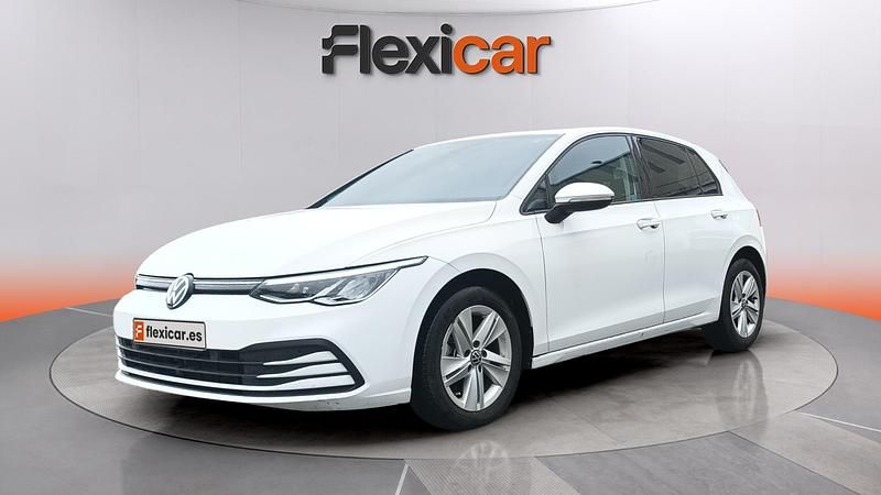 Usado VW Golf VIII Life 110 CV (80 kW) 2024 Blanco Familiar