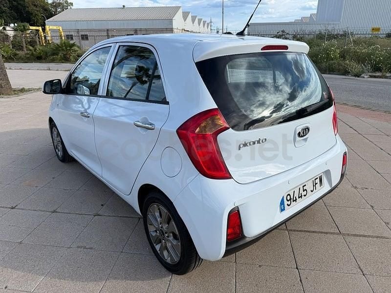 Usado Kia Picanto 67 CV (49 kW) 2015 Blanco Utilitario