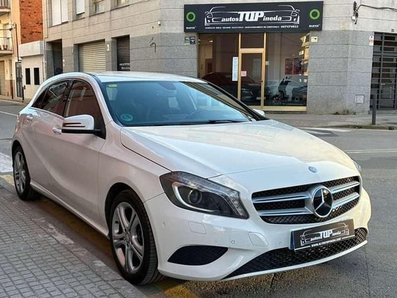 Usado Mercedes A200 Urban 136 CV (100 kW) 2014 Blanco Utilitario