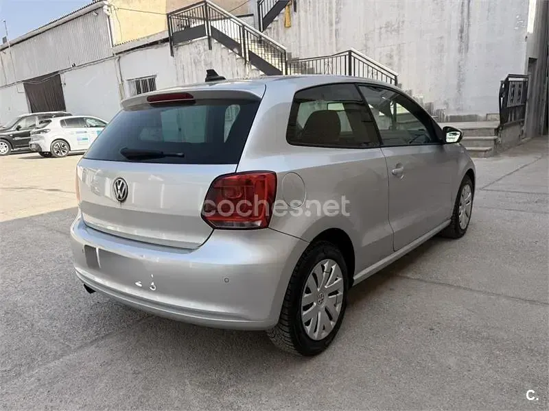 Usado VW Polo Sport 90 CV (66 kW) 2012 Gris / plata Utilitario