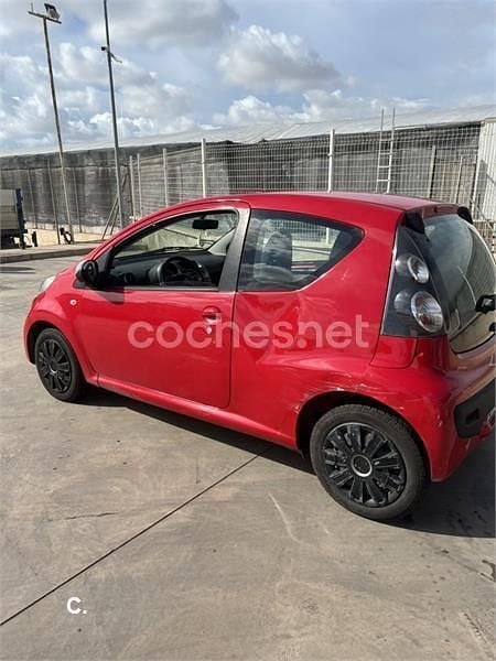 Usado Citroën C1 68 CV (50 kW) 2007 Rojo Utilitario