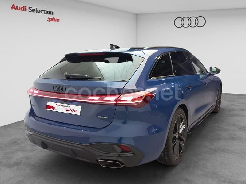 Usado Audi A5 Ambiente 299 CV (219 kW) 2025 Azul Familiar