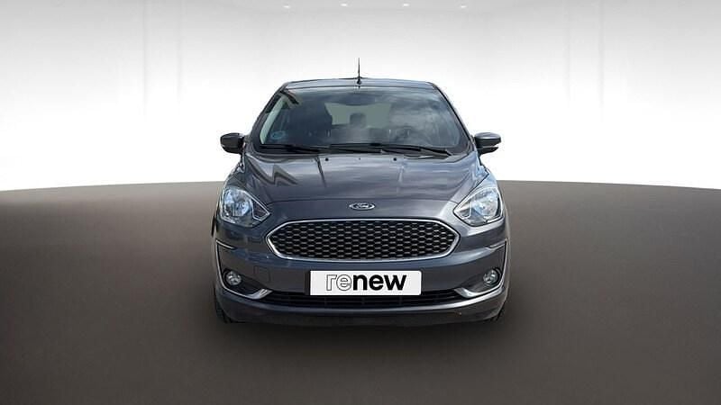 Usado Ford Ka Plus Ultimate 85 CV (62 kW) 2019 Gris smoke Utilitario