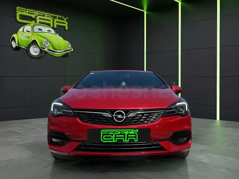 Usado Opel Astra Elegance 122 CV (89 kW) 2020 Rojo Berlina