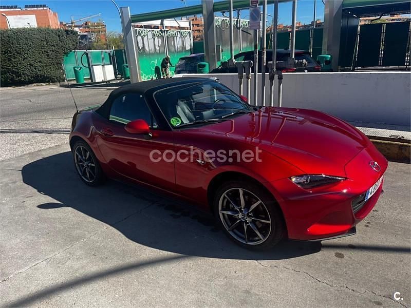 Usado Mazda MX5 Inclusive 160 HP (117 kW) 2015 Vermelho Cabrios