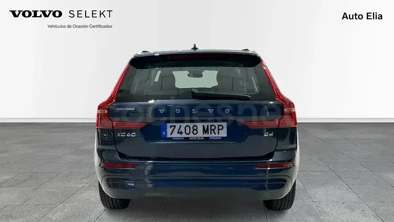 Usado Volvo XC60 197 CV (144 kW) 2024 Azul SUV