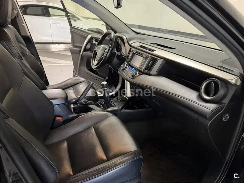 Begagnad Toyota RAV4 Active 124 HK (91 kW) 2014 Svart SUV