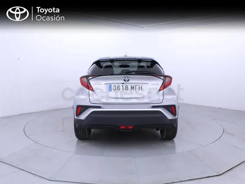 Usado Toyota C-HR Advance 122 CV (89 kW) 2023 Gris / plata SUV