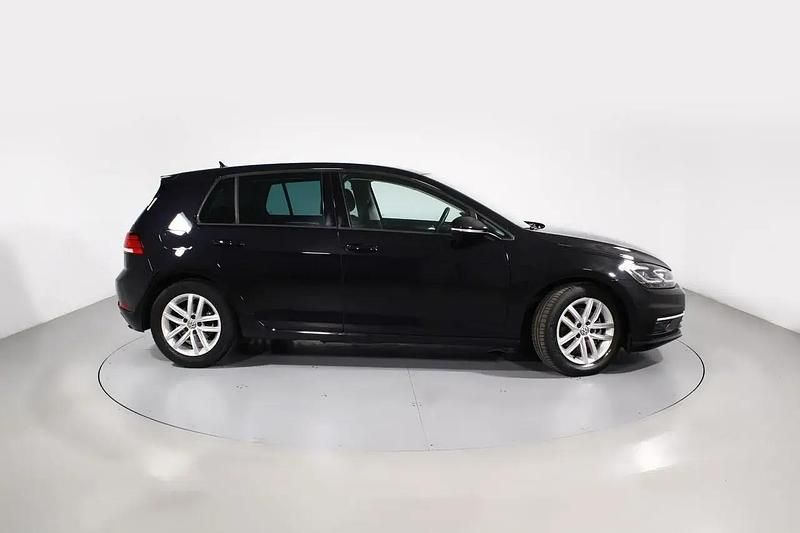 Usado VW Golf VII Advance 150 HP (110 kW) 2018 Preto