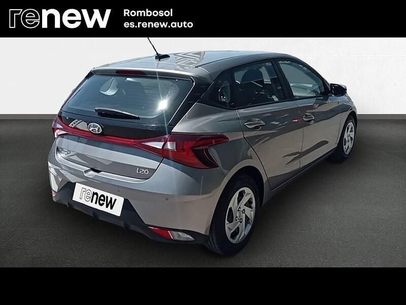 Usado Hyundai i20 101 CV (74 kW) 2022 Gris Berlina