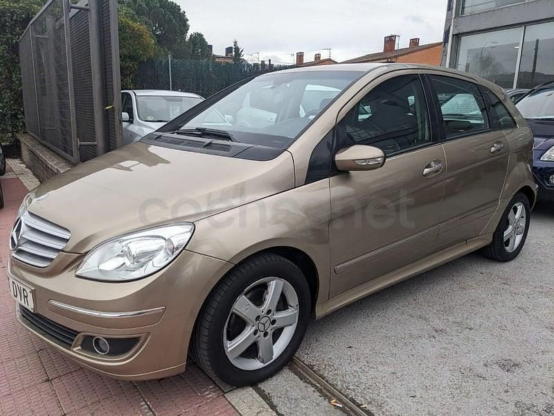 Usado Mercedes B180 109 CV (80 kW) 2006 Blanco Monovolumen