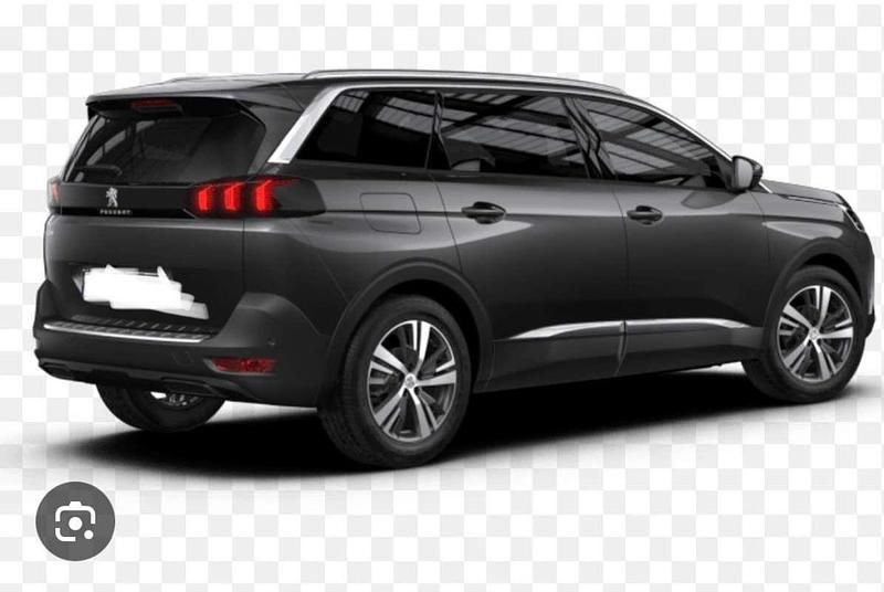 Gris Usado 2024 Peugeot 5008 Allure Monovolumen | 18.000 € (Super precio) - Imagen 1/1