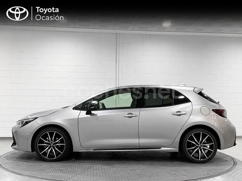 Usado Toyota Corolla 140 CV (102 kW) 2024 Gris / plata Berlina