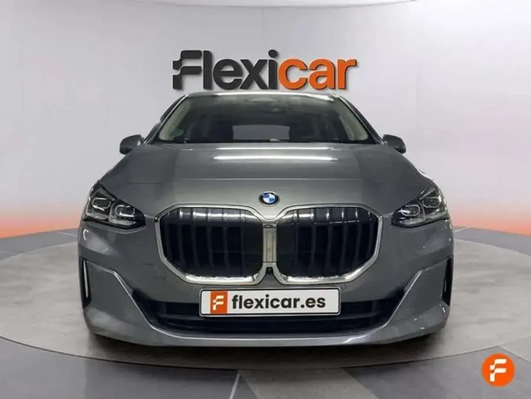 Usado BMW 218 136 CV (100 kW) 2024 Gris Monovolumen