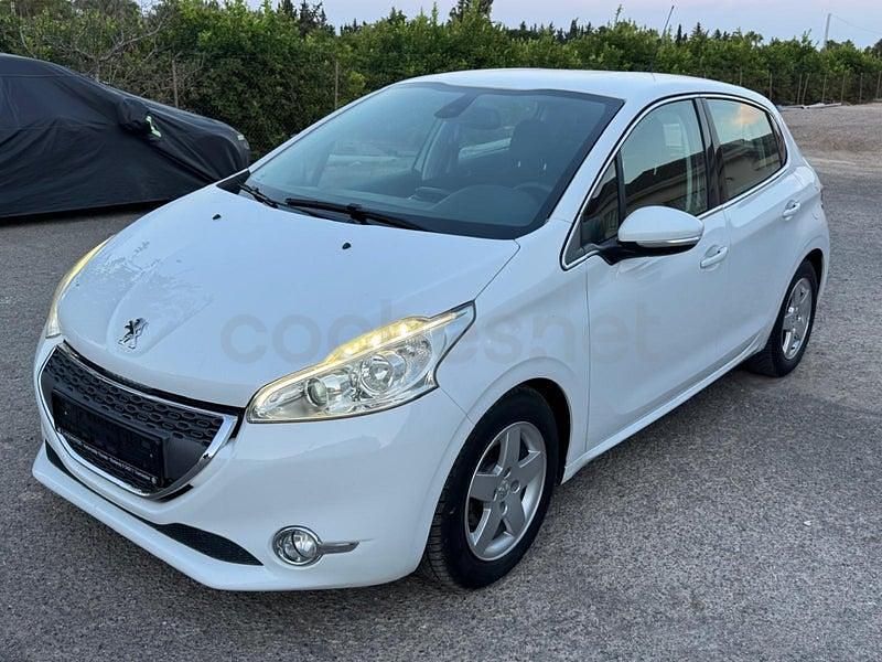 Usado Peugeot 208 Business-Line 68 CV (50 kW) 2012 Blanco Utilitario