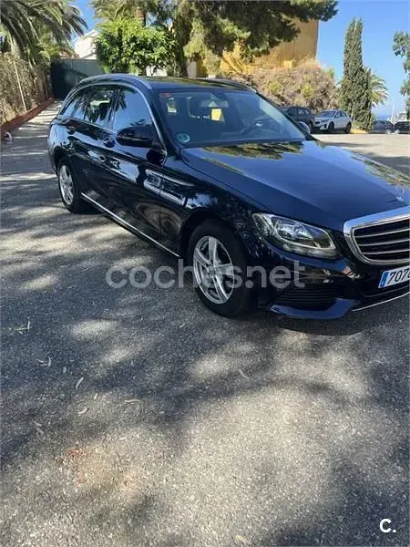 Usado Mercedes C200 Elegance 136 CV (100 kW) 2015 Azul Familiar