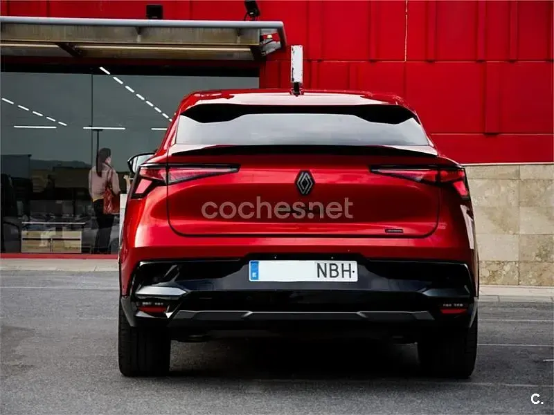 Usado Renault Rafale 300 CV (220 kW) 2025 Rojo SUV