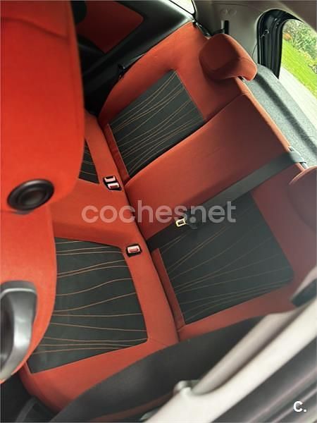 Negro Usado 2010 Opel Corsa Berlina | 4500 € (Precio justo) - Imagen 1/4