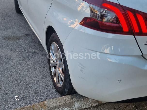 Usado Peugeot 308 Business-Line 130 CV (95 kW) 2019 Blanco Berlina