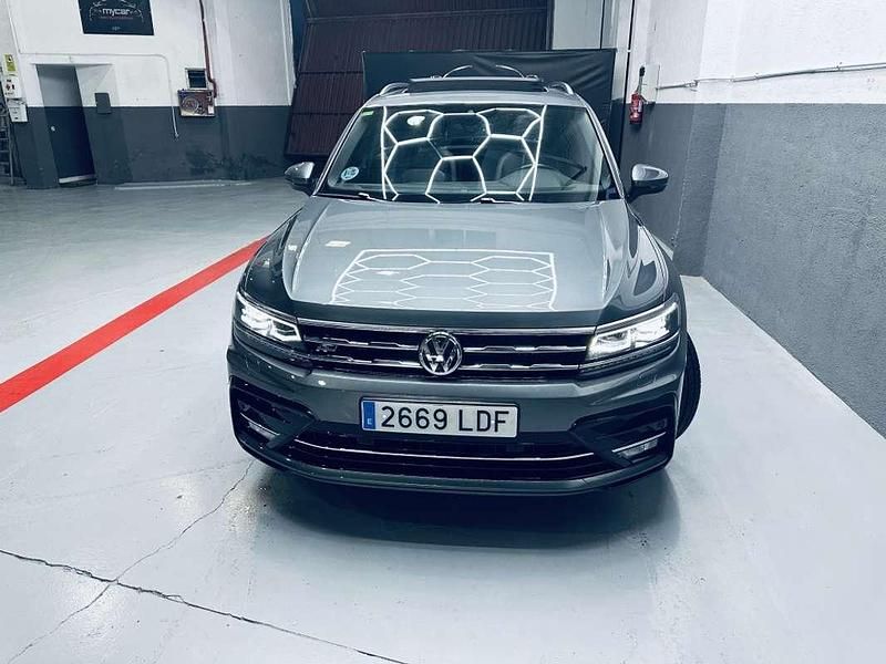 Usado VW Tiguan Allspace Sportline 150 CV (110 kW) 2020 Gris SUV
