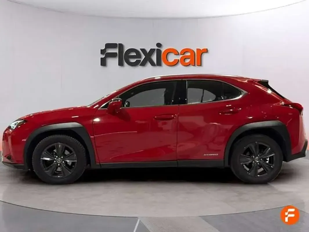 Usado Lexus UX 250h Business Edition 184 CV (135 kW) 2019 Rojo SUV