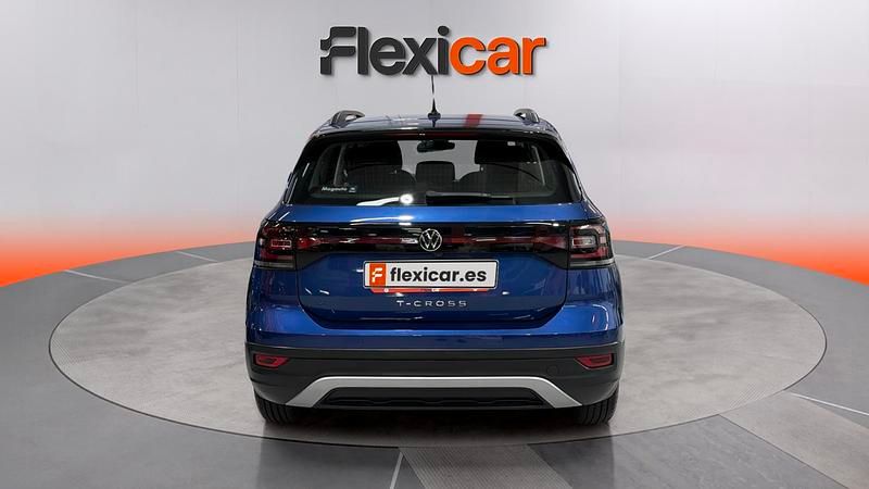 Usado VW T-Cross Advance 110 CV (80 kW) 2021 Azul SUV