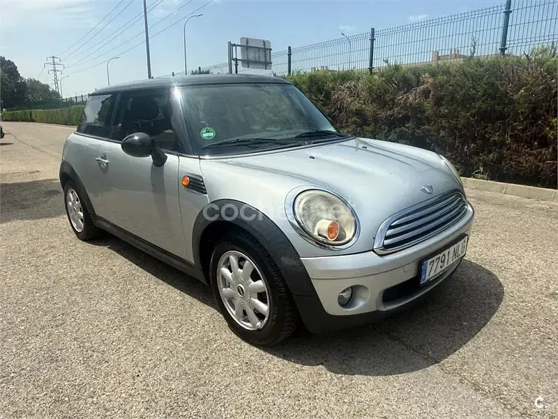 Usado Mini Cooper 116 CV (85 kW) 2007 Gris / plata Utilitario