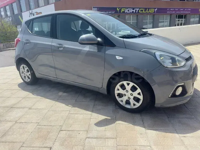 Usado Hyundai i10 66 CV (48 kW) 2016 Azul Utilitario