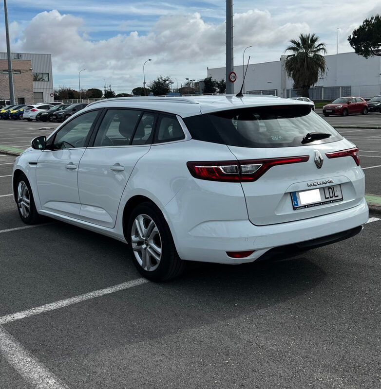 Usado Renault Mégane IV Business 116 CV (85 kW) 2019 Blanco Berlina