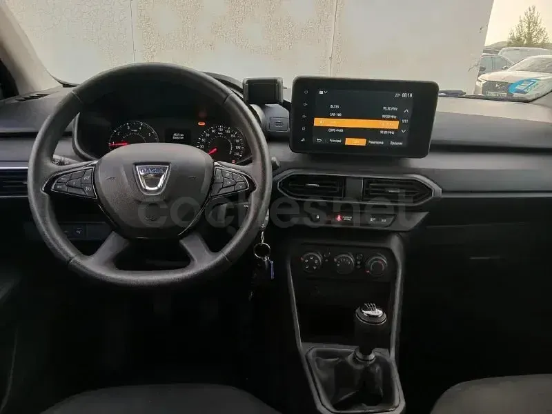 Usado Dacia Sandero Essentiel 101 CV (74 kW) 2021 Blanco Berlina