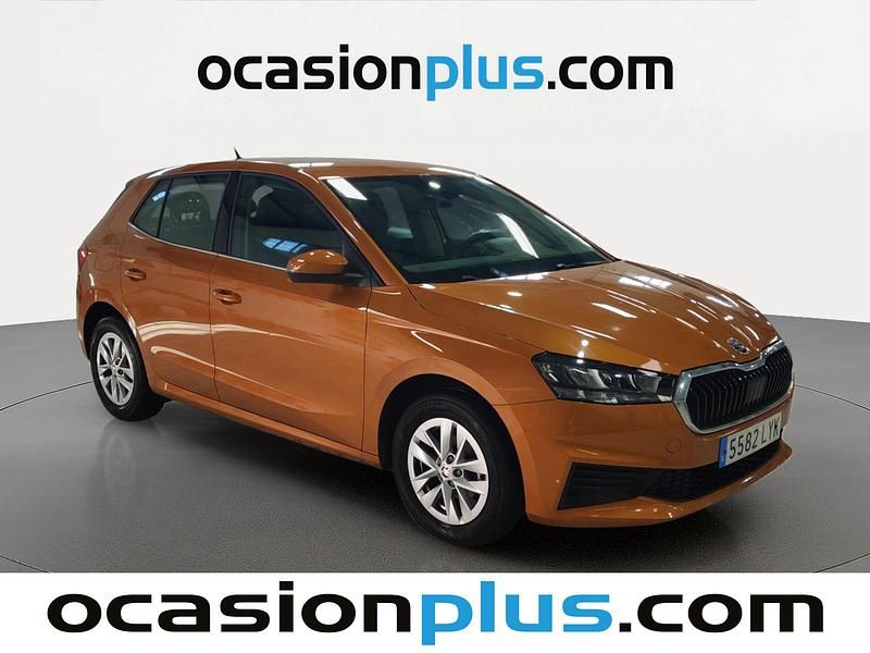 Usado Skoda Fabia 80 CV (58 kW) 2022 Naranja Utilitario