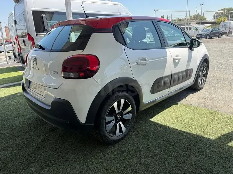 Usado Citroën C3 Feel 110 CV (80 kW) 2018 Blanco Utilitario