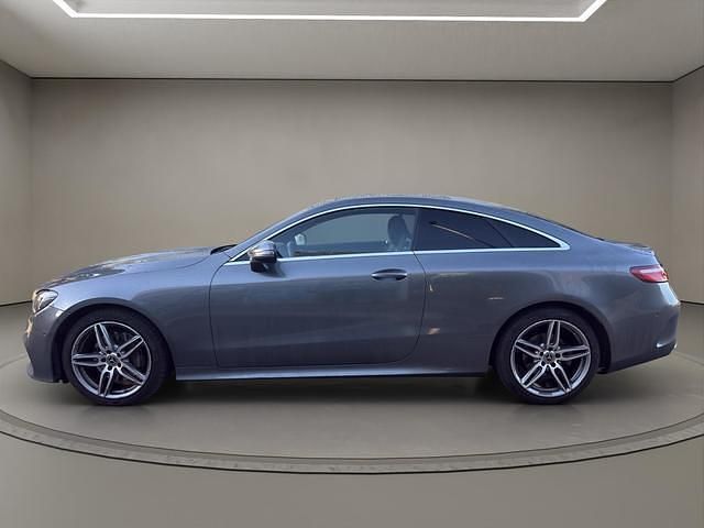 Usado Mercedes E220 194 CV (142 kW) 2019 Gris / plata Coupe
