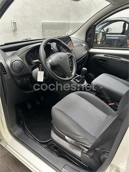 Usado Peugeot Bipper 68 CV (50 kW) 2011 Blanco Monovolumen