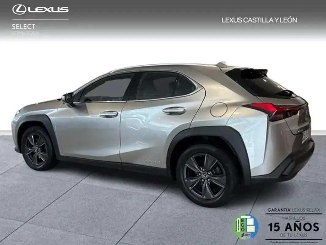 Usado Lexus UX Business Edition 184 CV (135 kW) 2021 Gris SUV