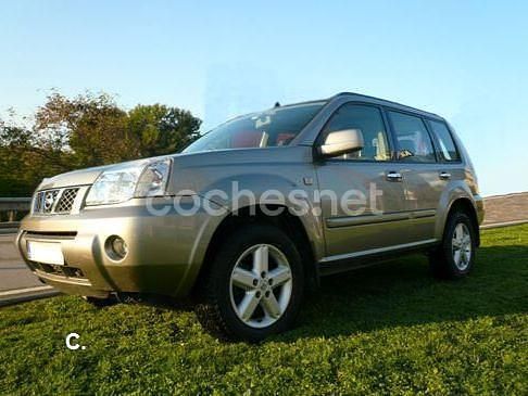 Gris / plata Usado 2004 Nissan X-Trail SUV | 8600 € (Buen precio) - Imagen 1/4