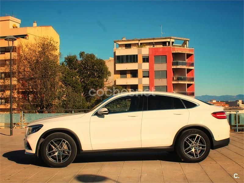 Usado Mercedes GLC250 211 CV (155 kW) 2019 Blanco Coupe