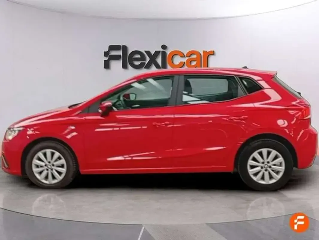 Usado Seat Ibiza Reference 95 CV (69 kW) 2019 Rojo Utilitario