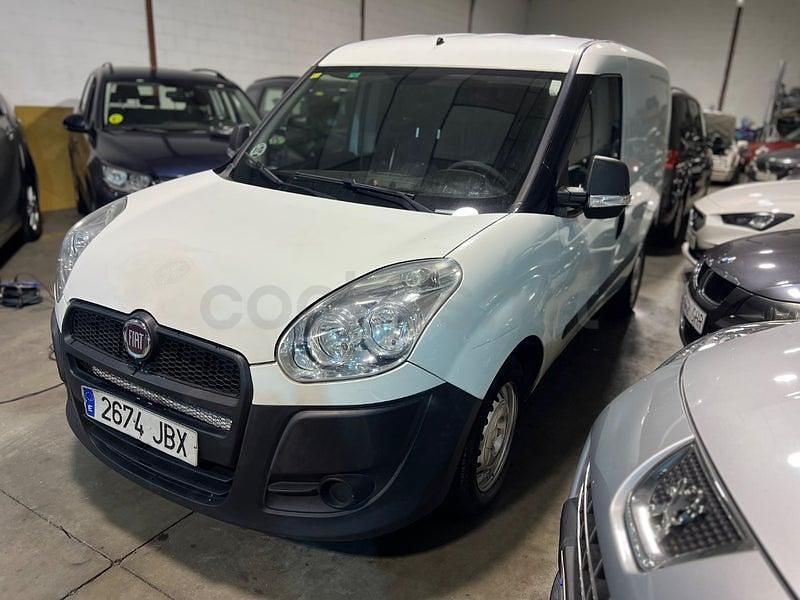 Usado Fiat Doblò Active 90 CV (66 kW) 2014 Blanco Monovolumen