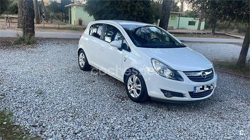 Usado Opel Corsa Essentia 85 CV (62 kW) 2010 Blanco Berlina