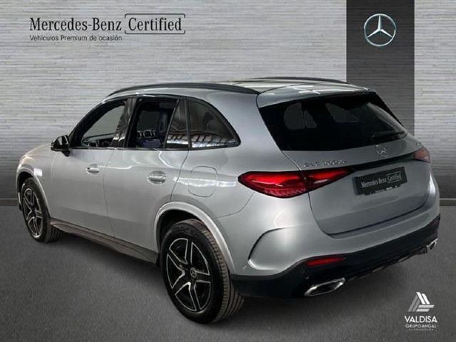 Usado Mercedes GLC300e AMG line 333 CV (244 kW) 2024 Plata hightech SUV
