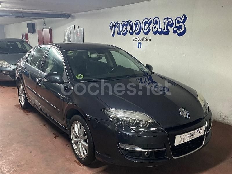 Gris / plata Usado 2013 Renault Laguna III Dynamique Berlina | 5999 € (Precio justo) - Imagen 1/4