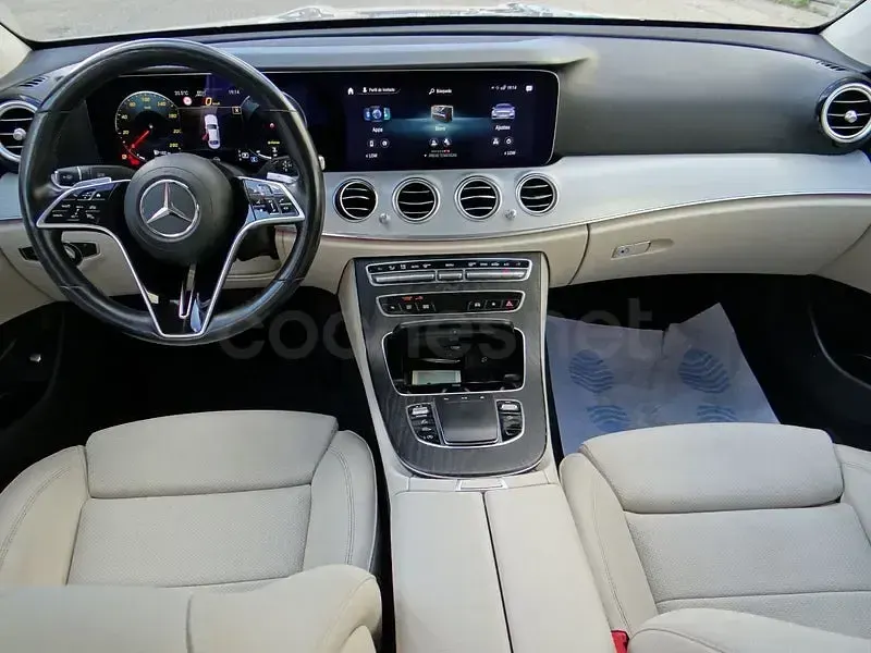 Käytetty Mercedes E220 194 HP (142 kW) 2021 Harmaa Sedan