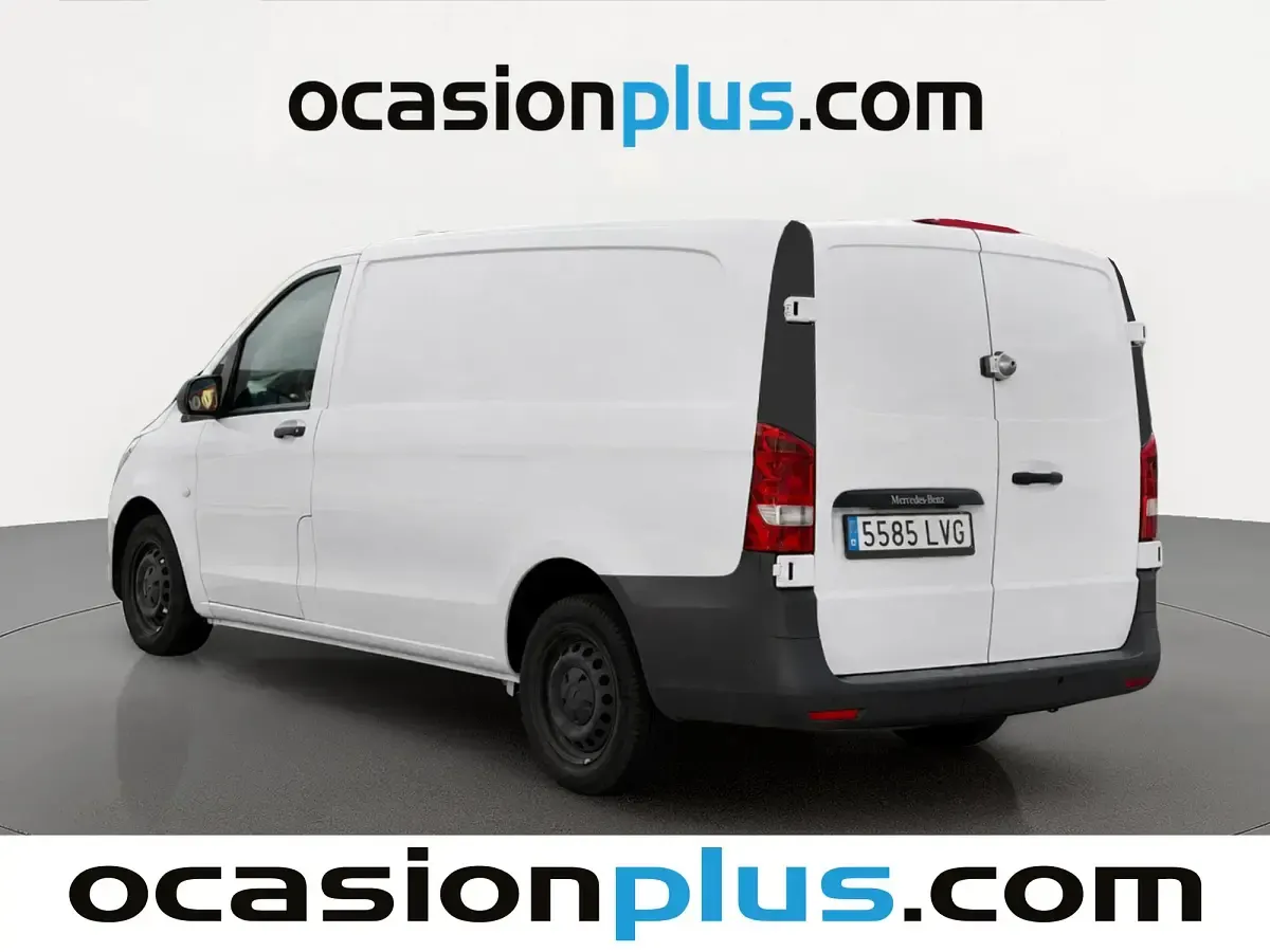 Usado Mercedes Vito 102 CV (75 kW) 2021 Negro Van